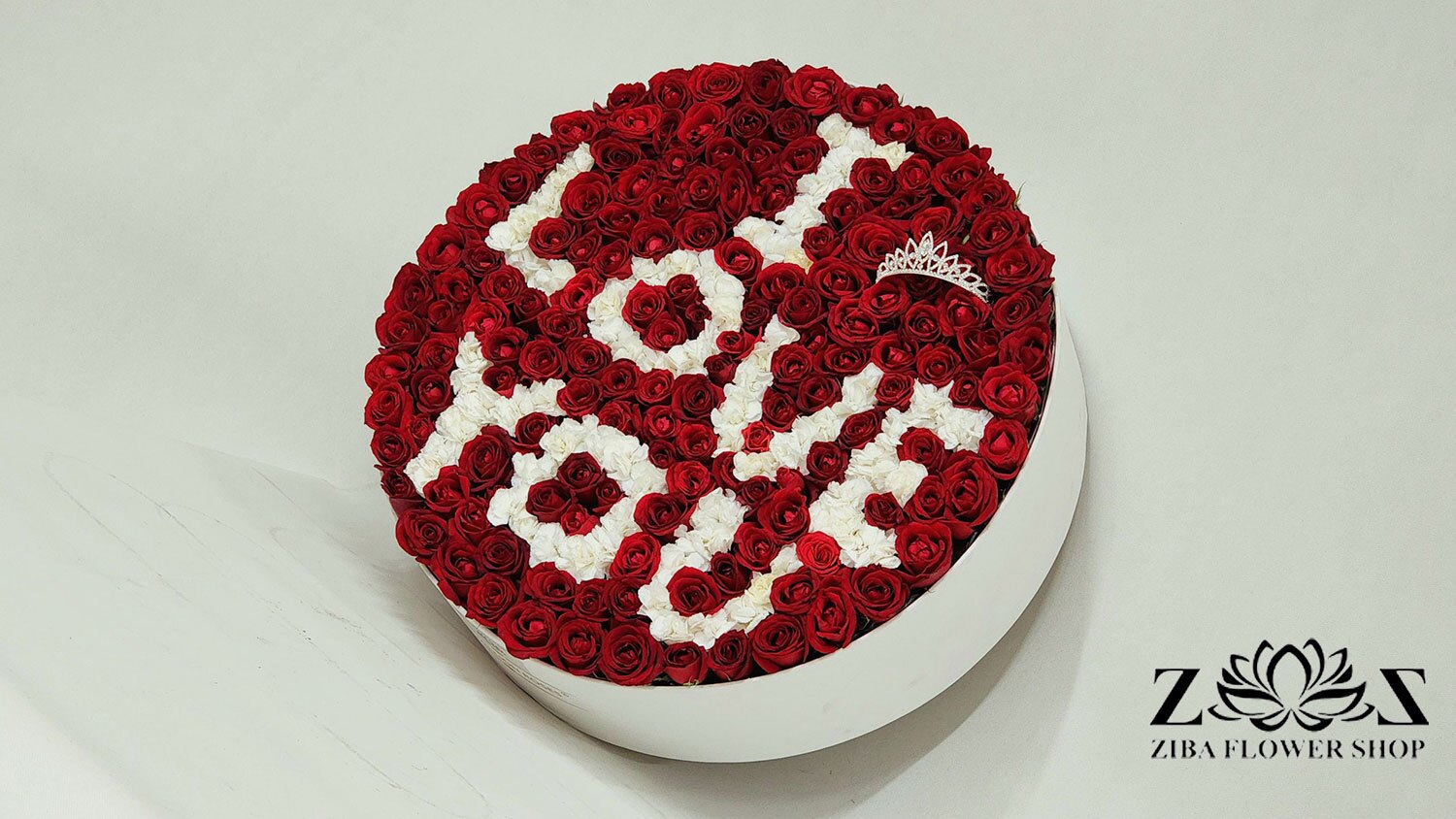 خرید آنلاین باکس گل از فروشگاه زیباگل با تجربهای لوکس و متفاوت خرید آنلاین باکس گل از فروشگاه زیباگل با تجربهای لوکس و متفاوت