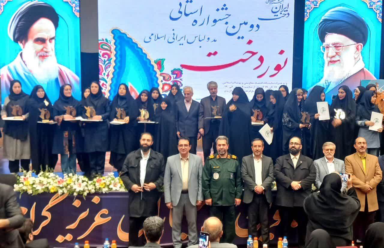 طراحان لباس ایرانی پاسداران هویت ملی و دینی ما هستند